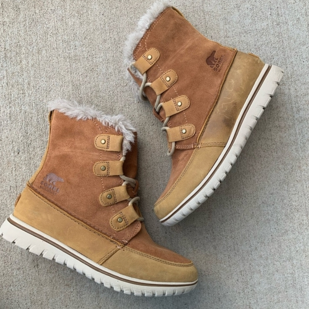 Sorel Cozy Joan Explorer Leather Lace Up Boot